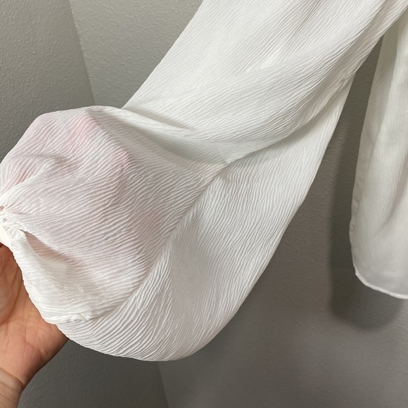 5 for $25 ASTR the Label v neck blouse long sleeve blouse white - Picture 3 of 8